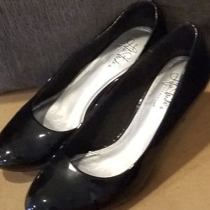 Black Patent leather kitten heels